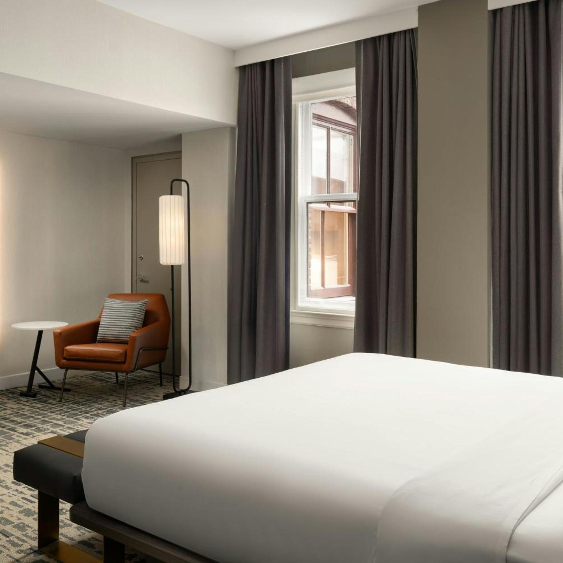 Room, King Bed, Atrium View, Accessible، Le Meridien Philadelphia 2/10