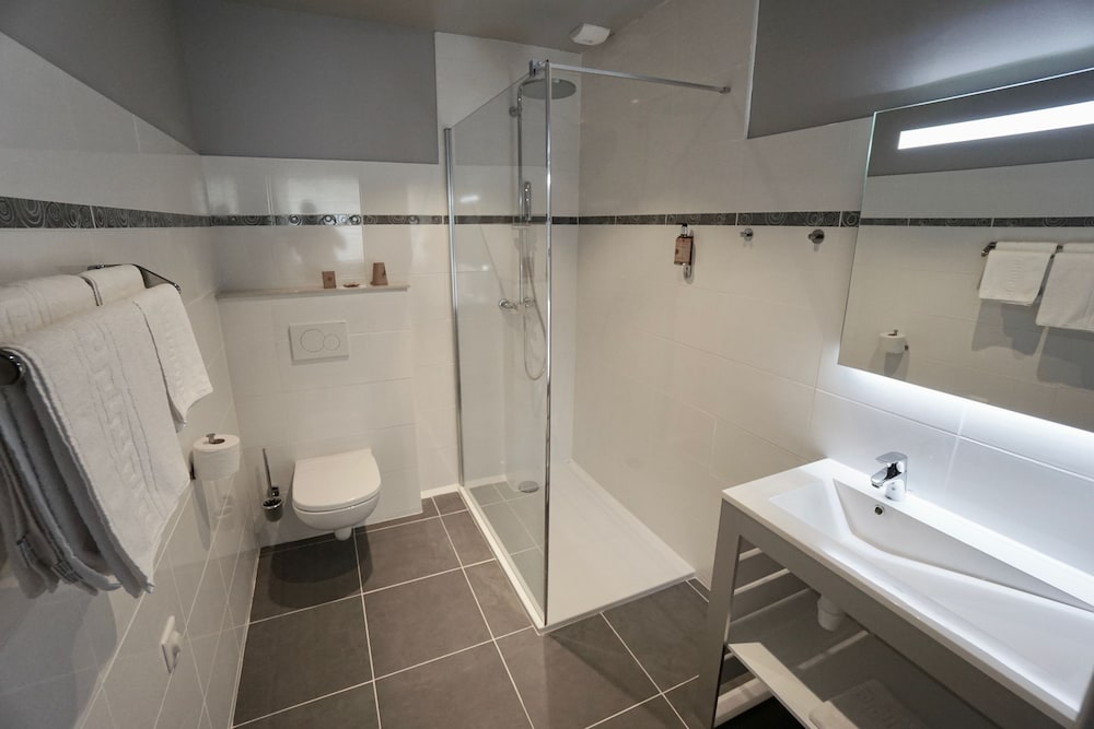 Logis Hotel Clair Cottage 50/50