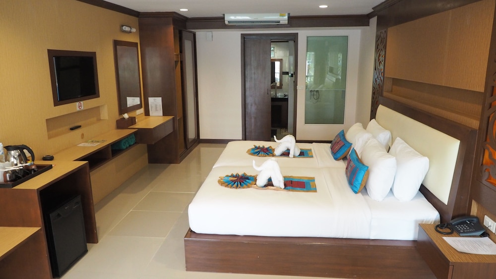Chivatara Resort And Bangtao Beach Resort Phuket 27/66