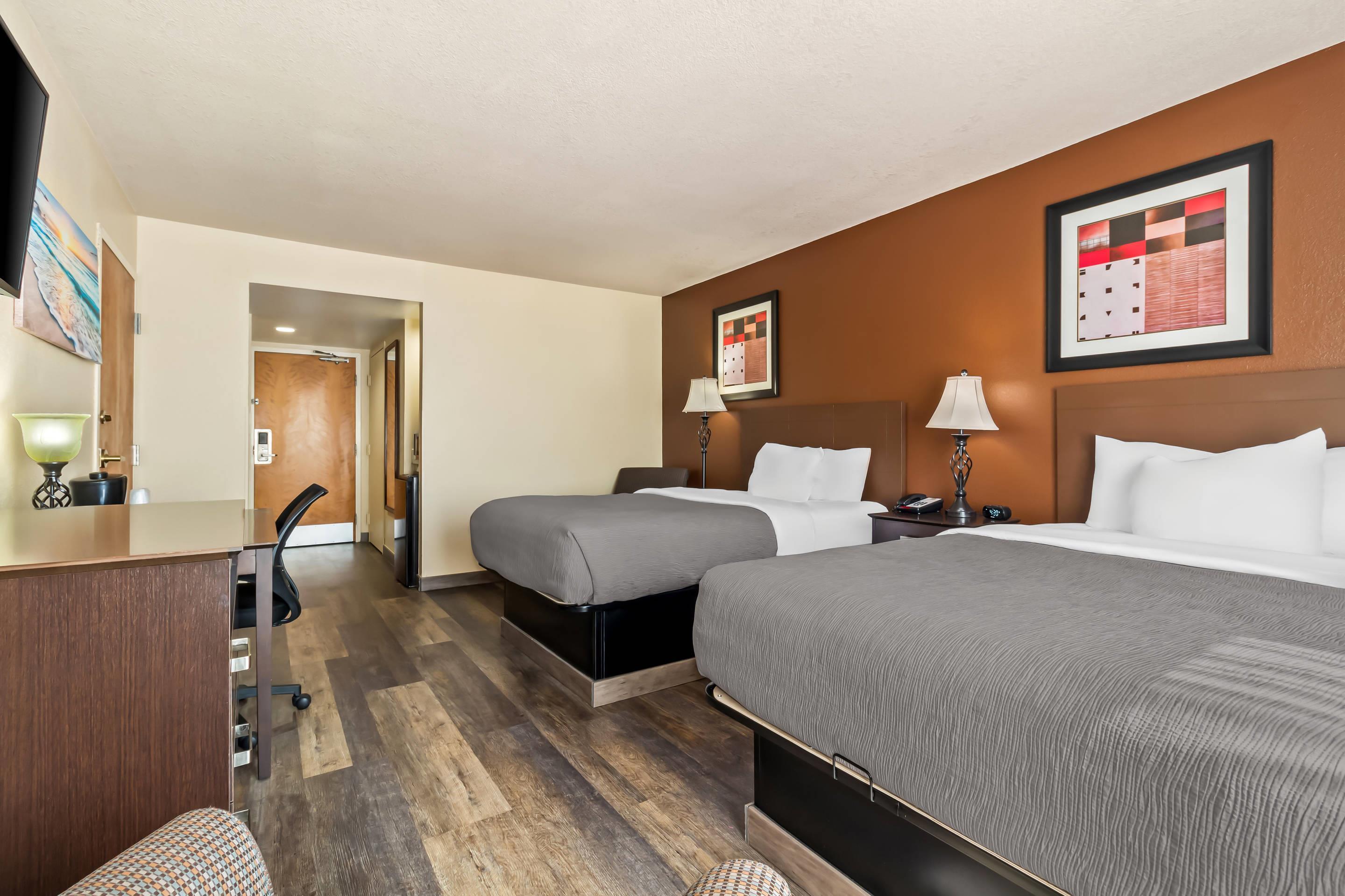 ROOM, 2 DOUBLE BEDS