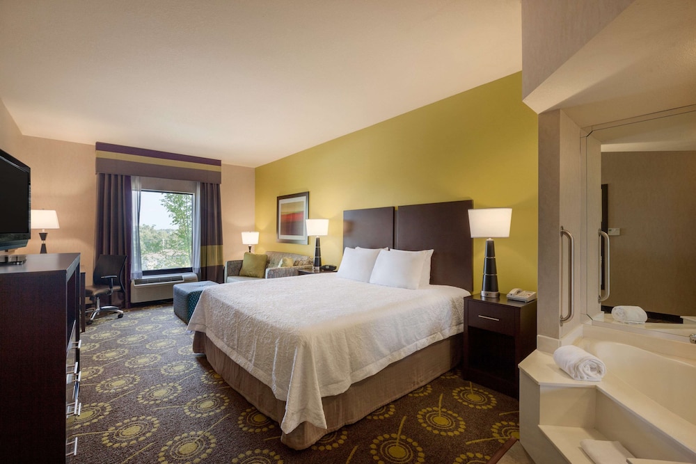 Hampton Inn St Robert Ft Leonard Wood 23/50