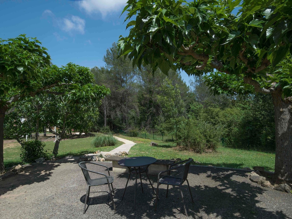 Ibis Antibes Sophia Antipolis 44/50