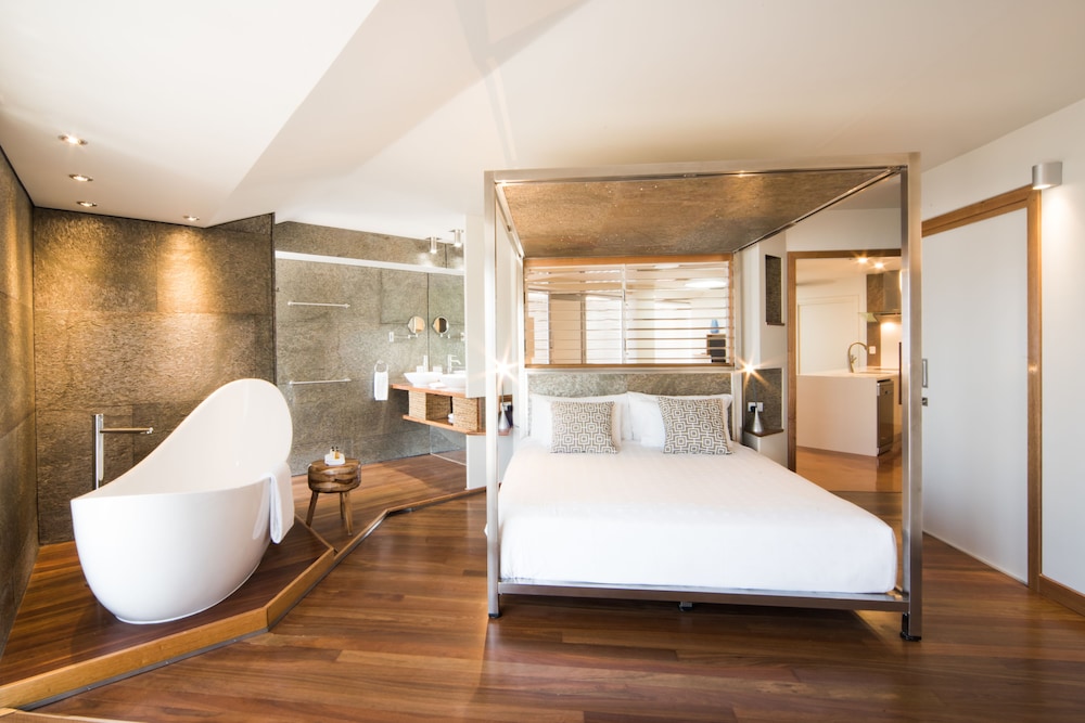 Pinnacles Resort Amp Spa 33/76