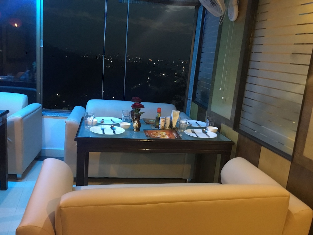 Hotel Ganesha Inn 37/50