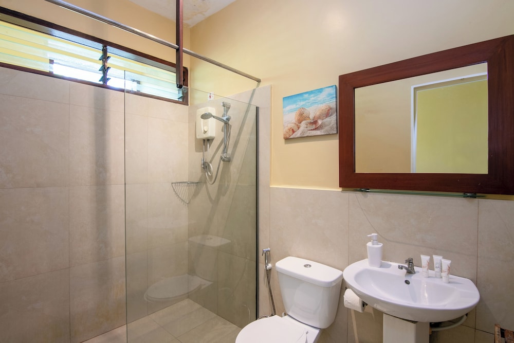 Reef Beach Resort 68/69
