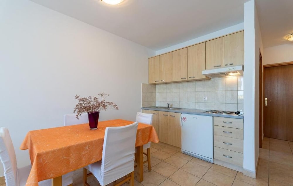 APARTMENTS TAMARIX - VINJERAC 2/50