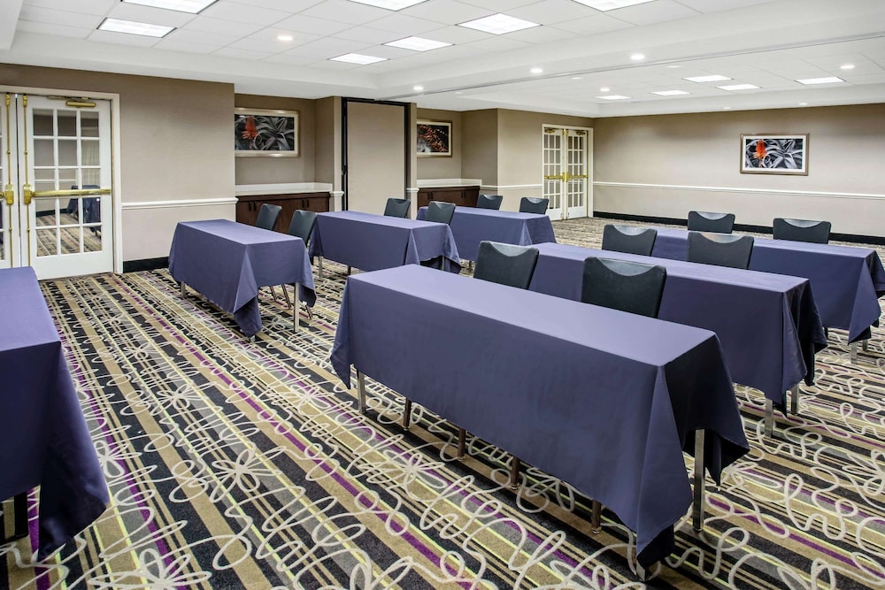 La Quinta Inn And Suites By Wyndham Tucson Airport 38/47