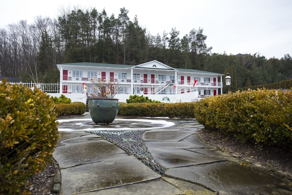 Bay Inn of Petoskey 60/68