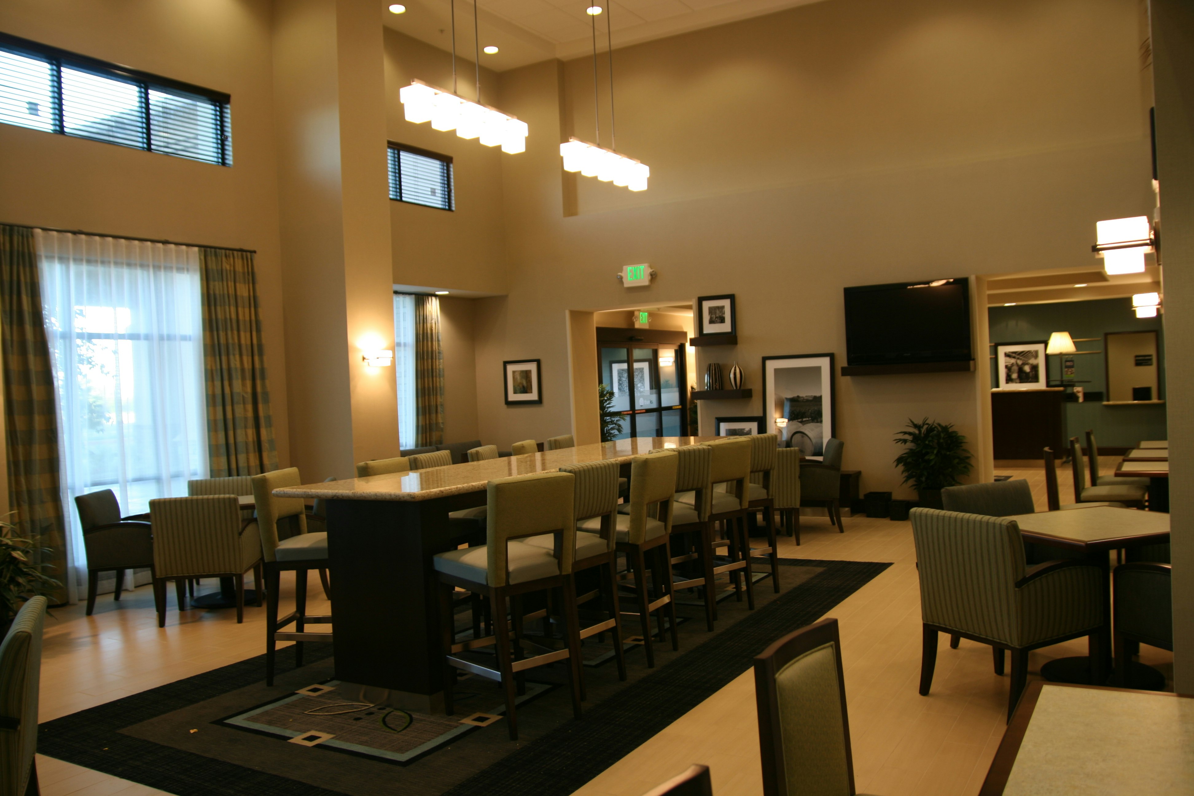 Hampton Inn Suites Manteca 33/50