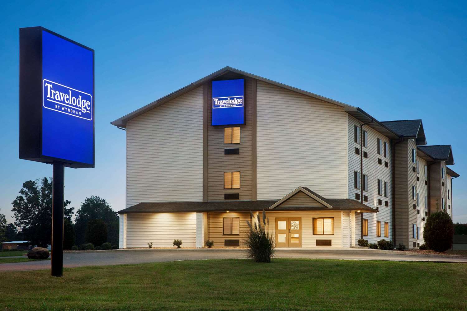 Travelodge By Wyndham Livonia 1/21
