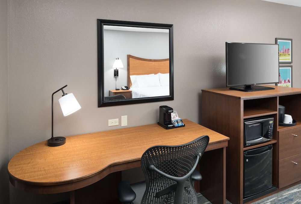 Hampton Inn And Suites Chicago North Shore 44/45