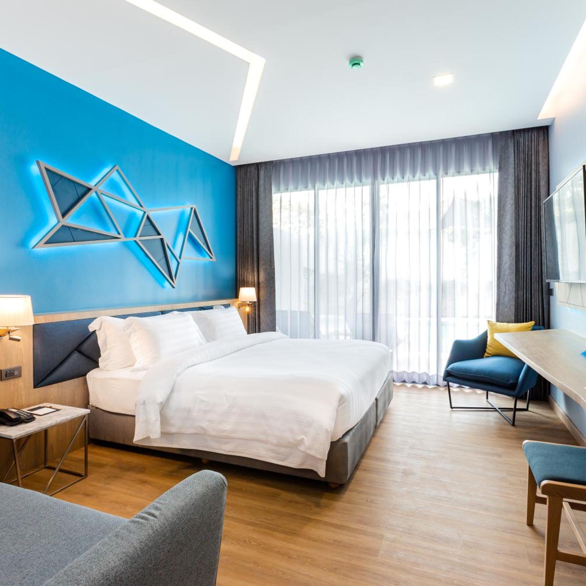 غرفة ديلوكس بسرير كينج بإطلالة على المسبح، Bluesotel Smart Krabi Aonang Beach Adults Only 3/10