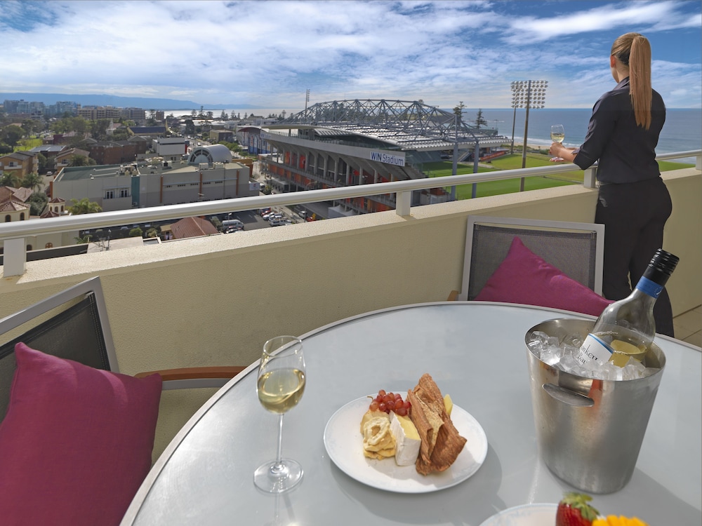 Sage Hotel Wollongong 57/75