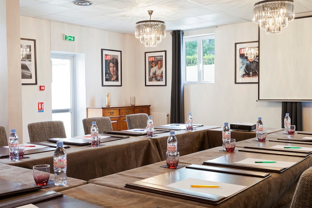Hotel Acadie les Ulis 25/26
