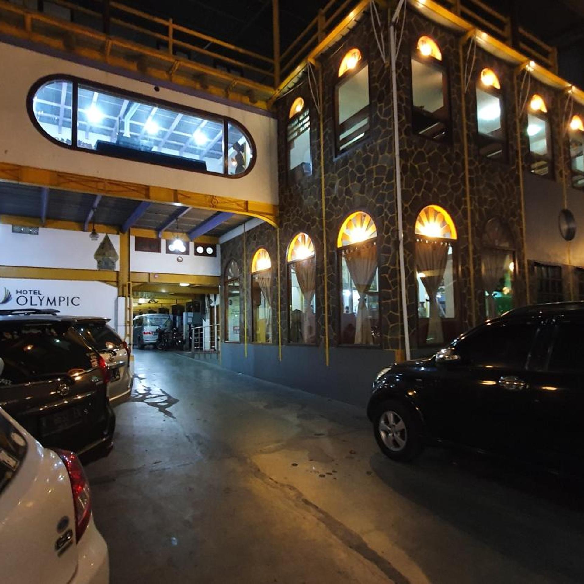 Hotel Olympic Semarang 35/36