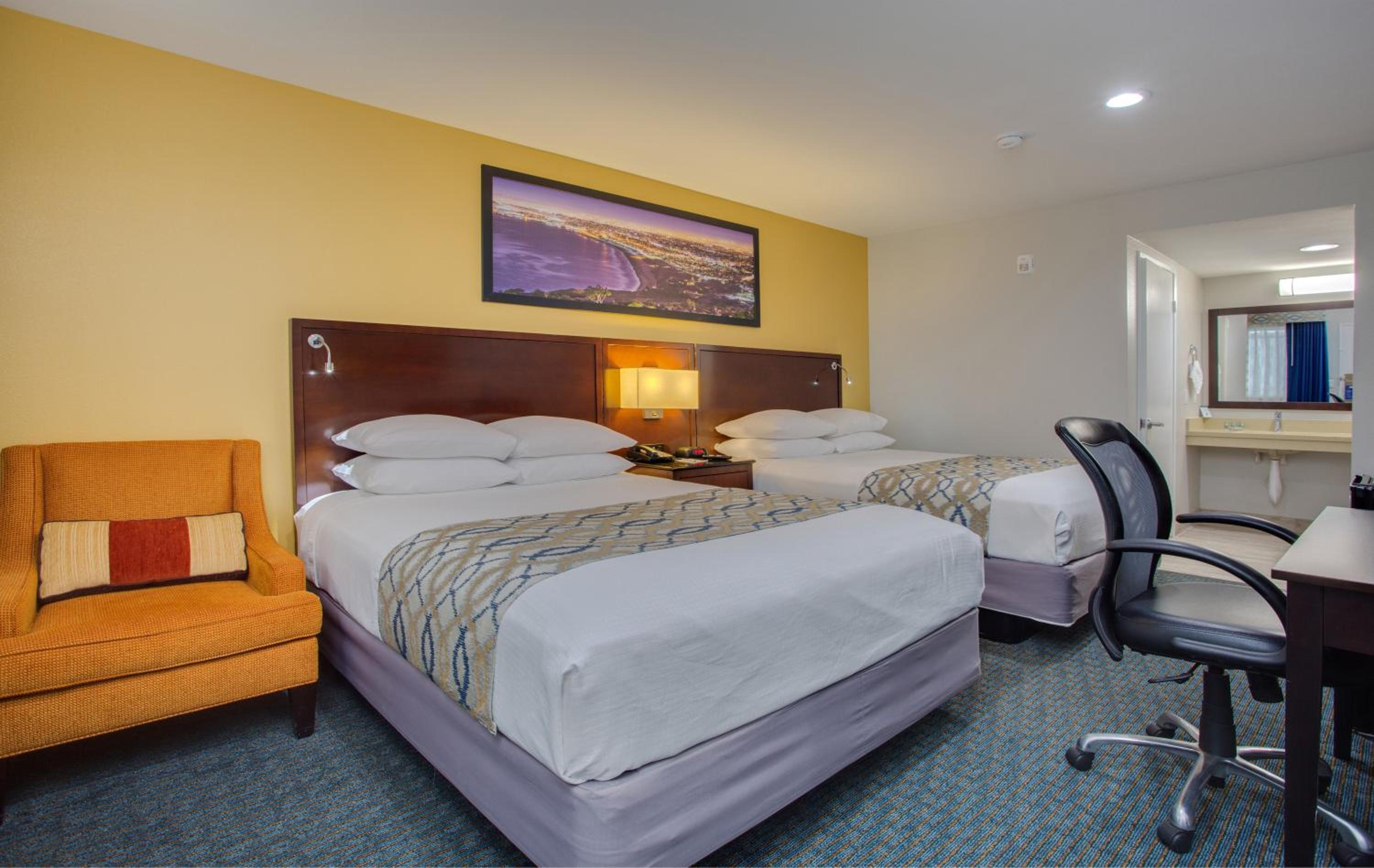 Room, Quadruple, 2 Queen Beds, Quality Inn San Diego South - Chula Vista 2/3