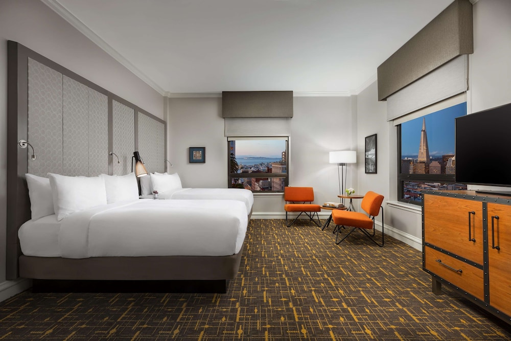 SKYLINE, STUDIO, 2 QUEEN BEDS