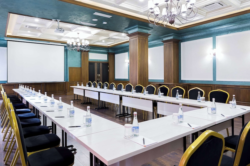 Panarams Tashkent Hotel a Member of Radisson Individuals 38/48