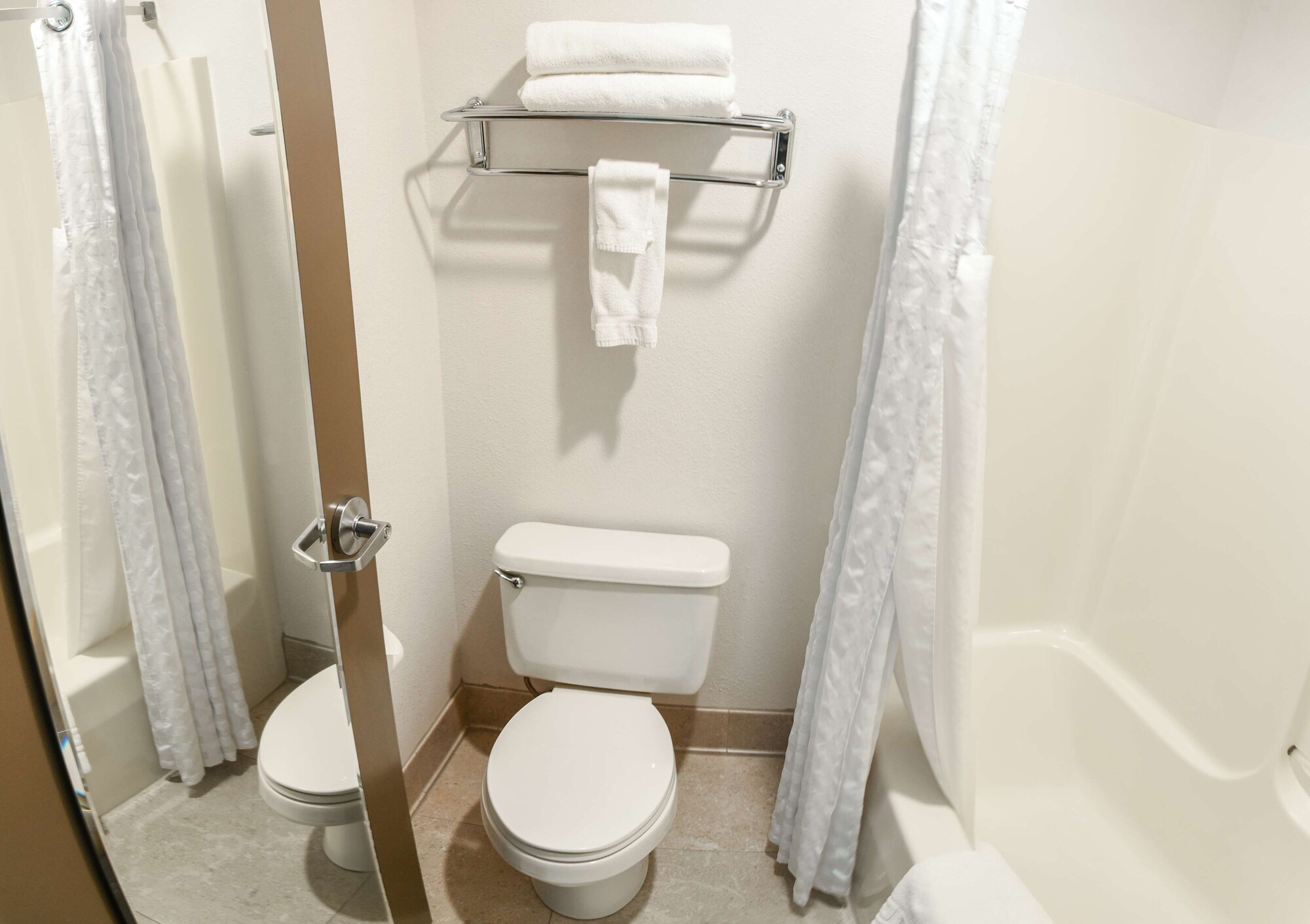 غرفة قياسية بسرير كينج، Best Western Lock Haven 8/8