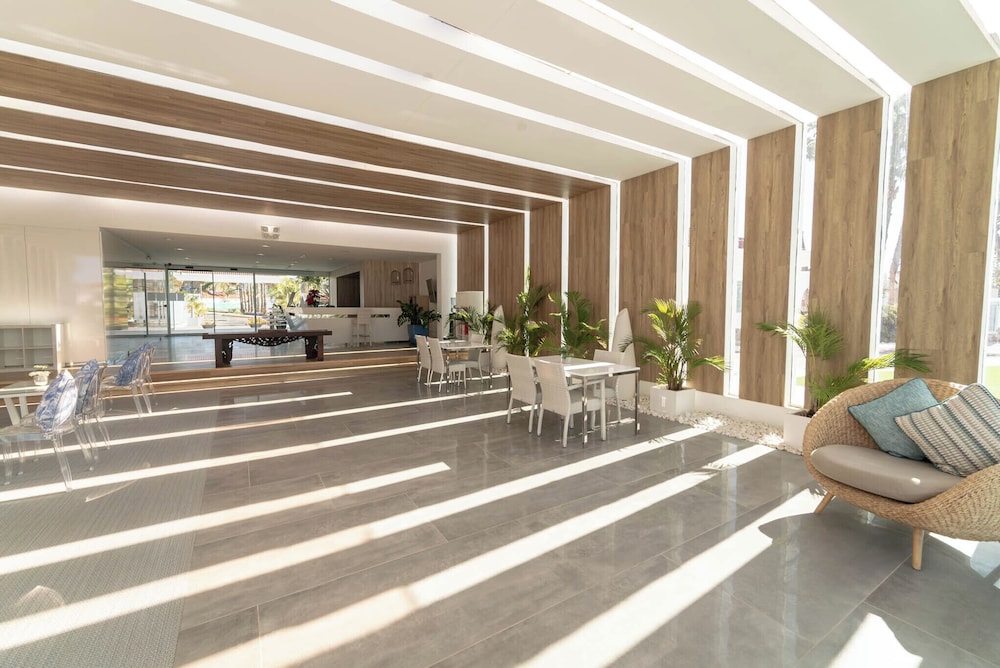 Hotel LIVVO Dunagolf Suites 9/50