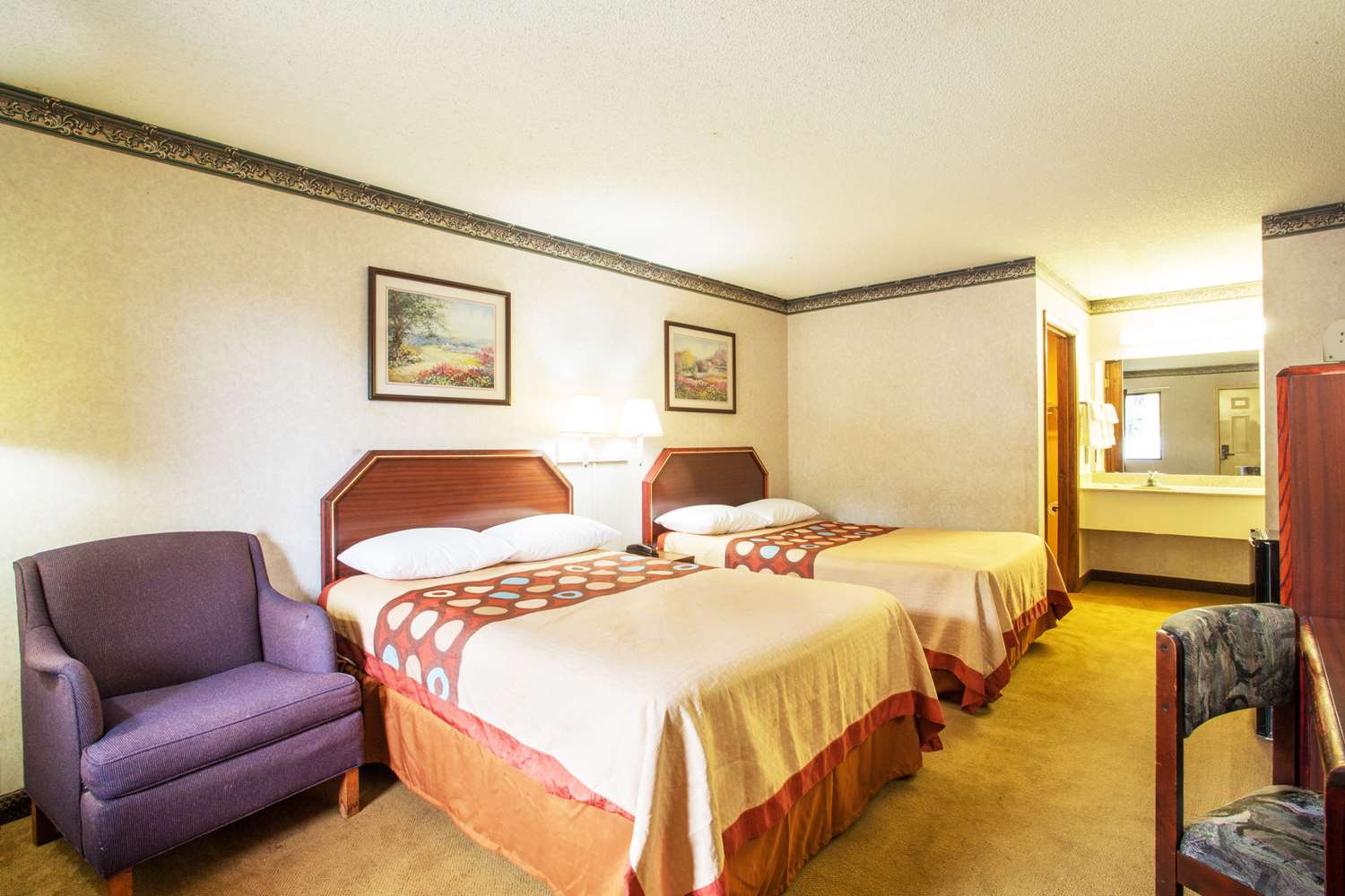 Griffin Inn & Suites 7/11