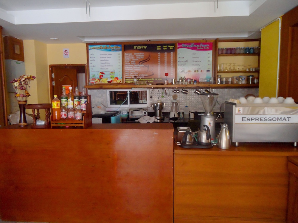 Ngamta Hotel 8/65