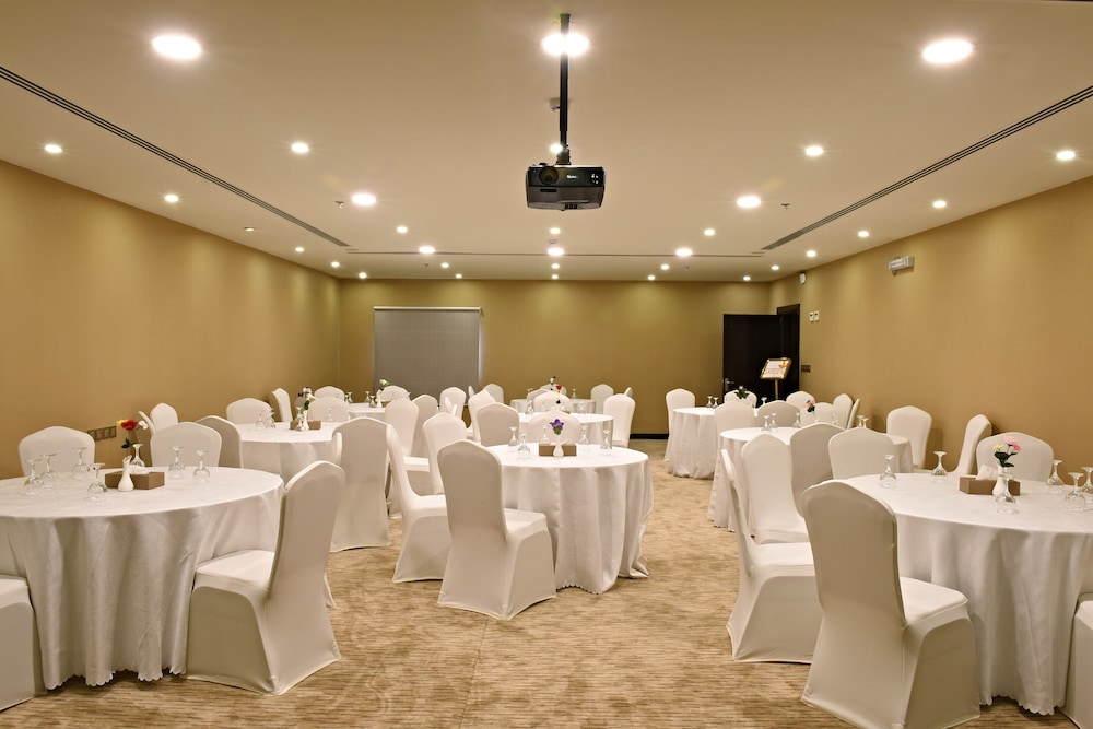 فندق جاردن بلازا(Garden Plaza Hotel Salmaniah) 31/35