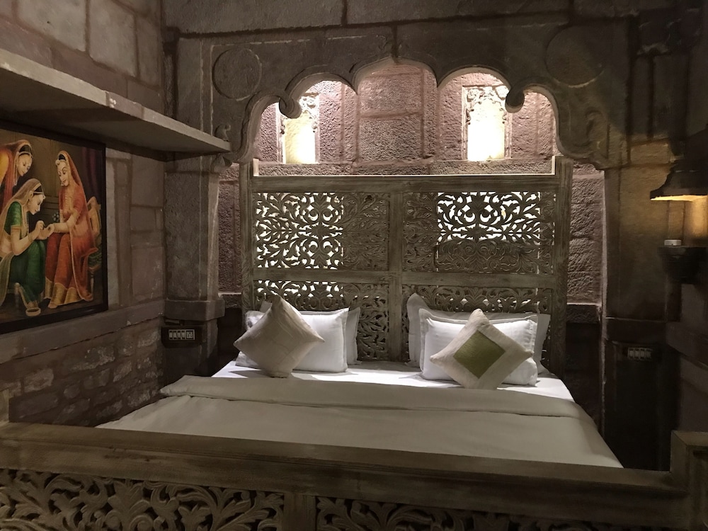 Rani Mahal 26/50
