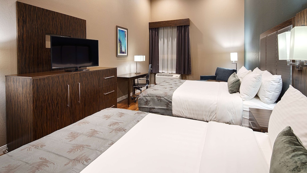 Best Western Plus Pflugerville Inn and Suites 12/37