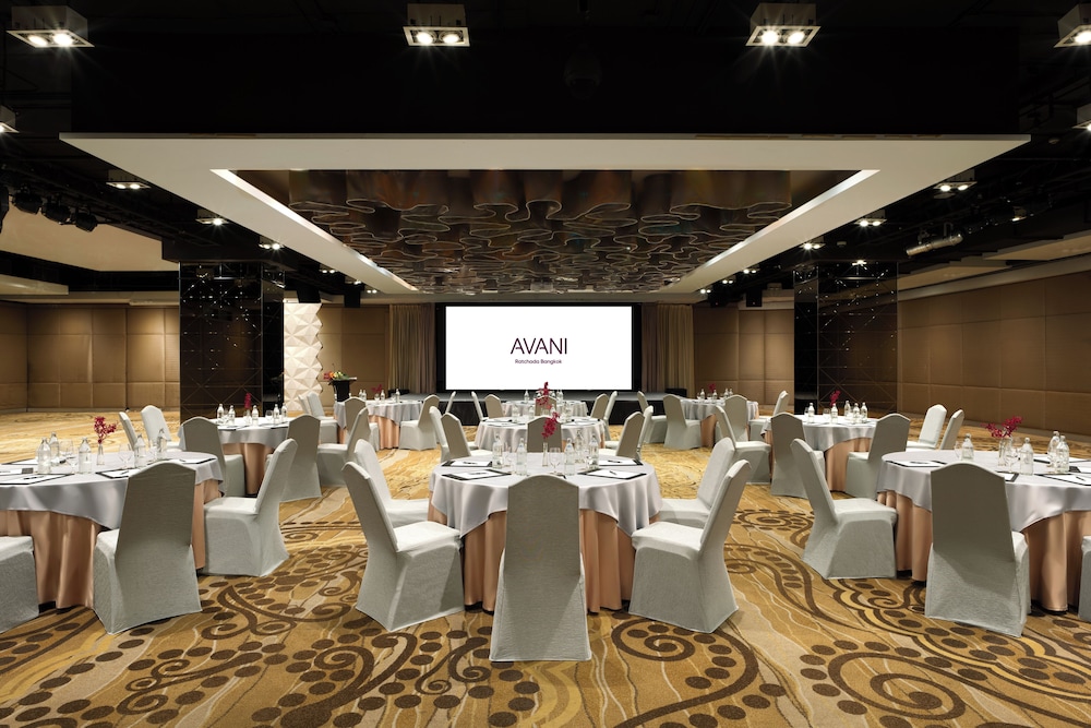 Avani Ratchada Bangkok Hotel 55/67