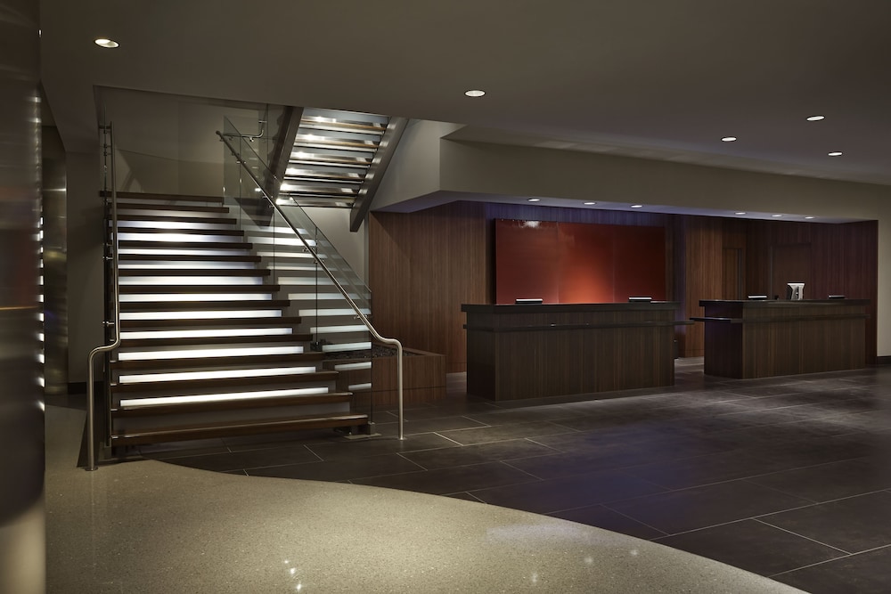 Embassy Suites By Hilton Washington Dc Chevy Chase Pavilion 7/80
