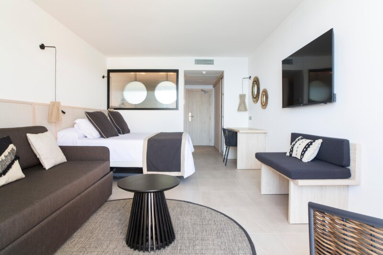 Invisa Hotel Club Cala Verde 71/103