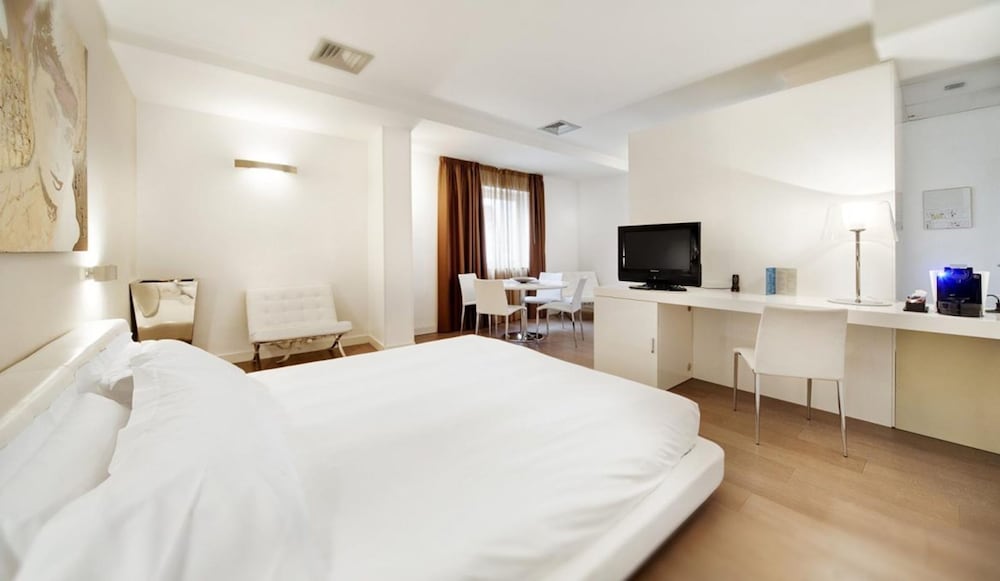WELLNESS, SUITE