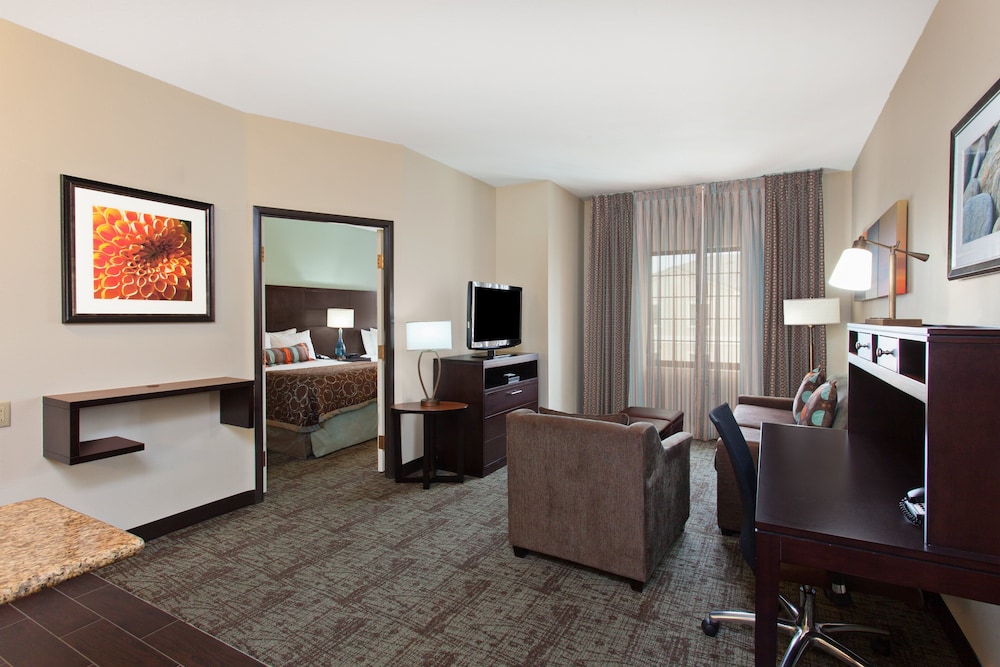 Staybridge Suites Irvine East/Lake Forest 50/72