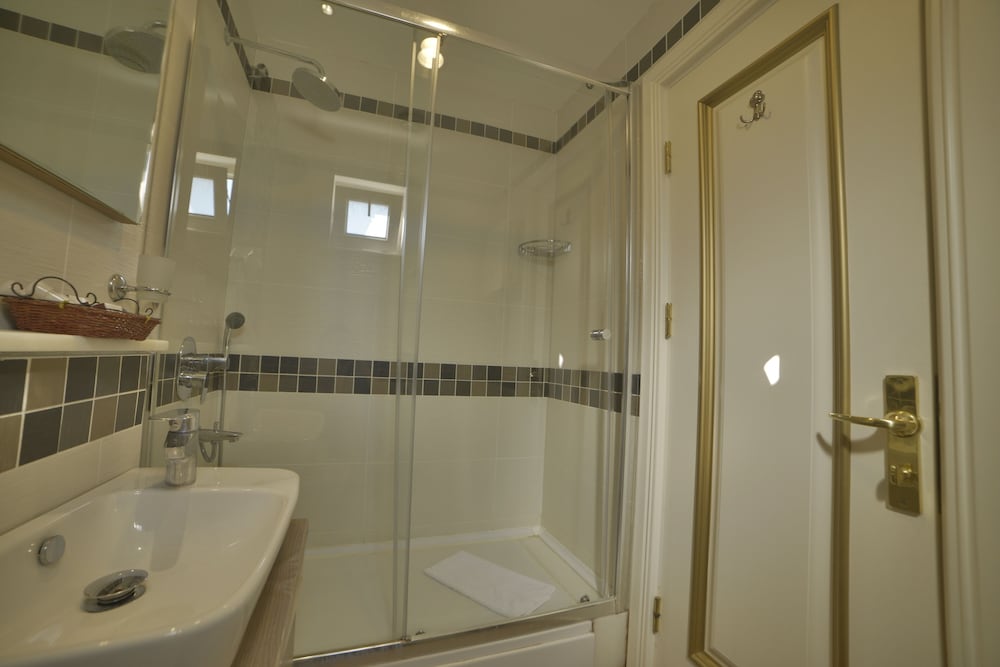 Sarnic Hotel and Sarnic Premier Hotel 49/50