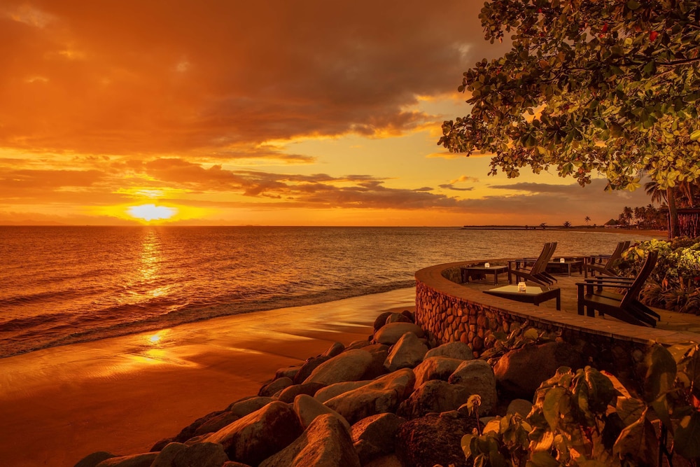 Radisson Blu Resort Fiji Denarau Island 68/70