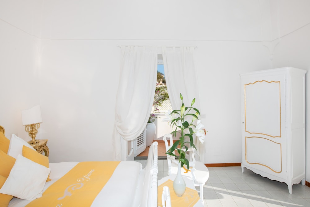 Villa Yiara 8/55