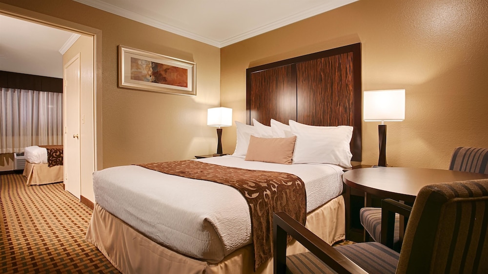 Best Western Plus Orchid Hotel & Suites 16/59