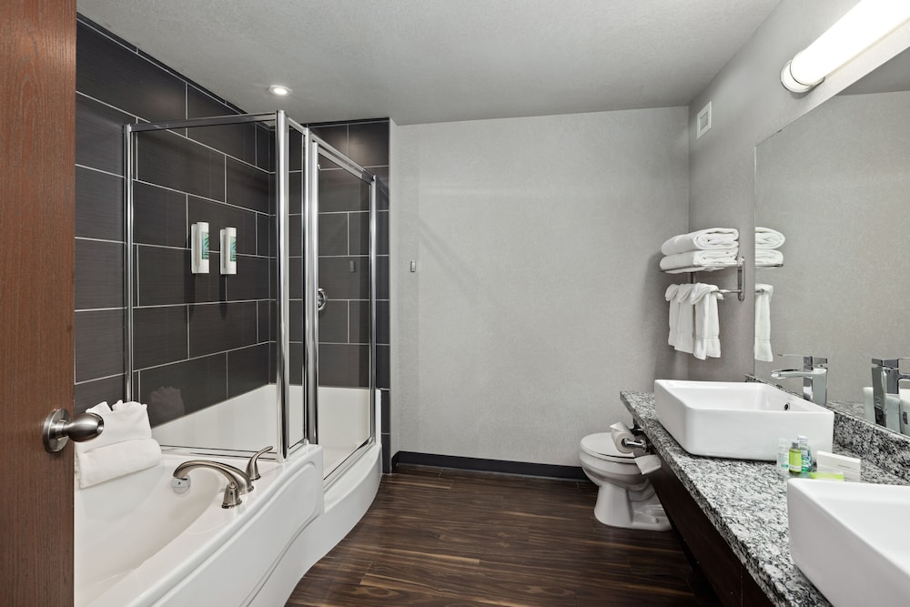Home Inn And Suites Swift Current 15/60