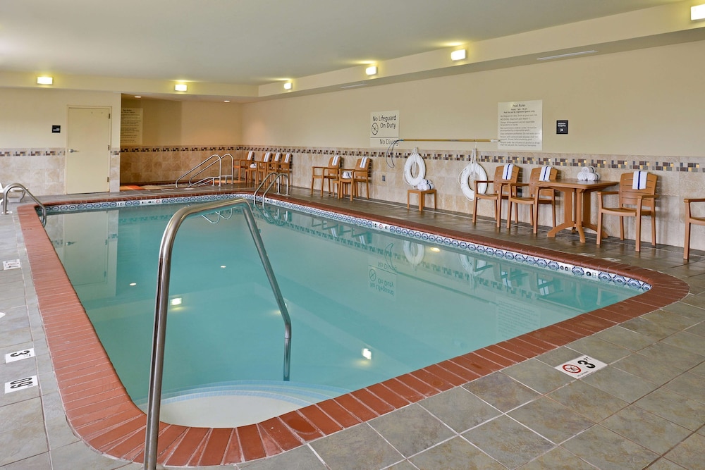 Hampton Inn Muscatine 20/35