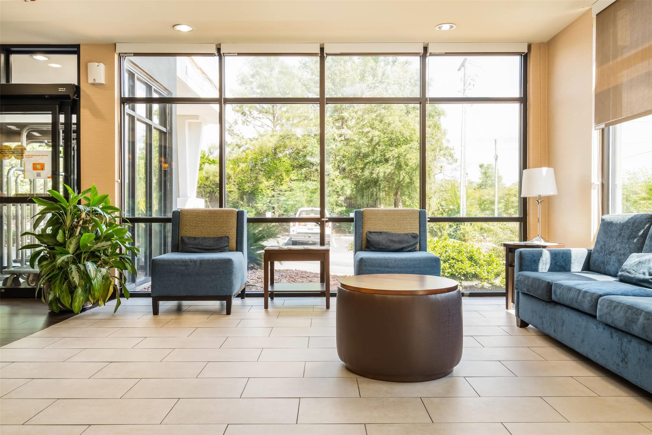 Comfort Suites Columbia Northeast Fort Jackson 28/52