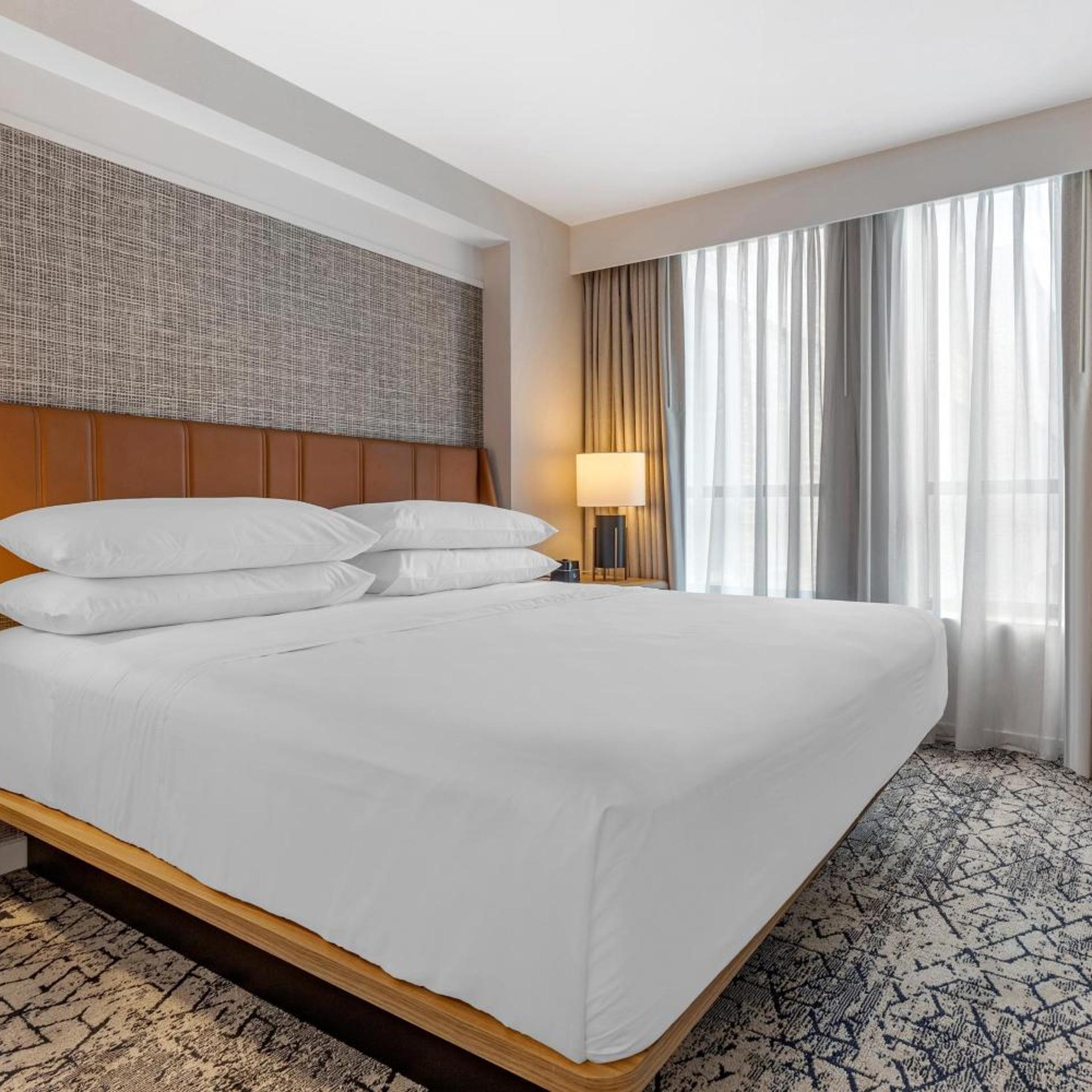 1 Bedroom, Hospitality, Suite, King Bed, Sofa, Club Floor
