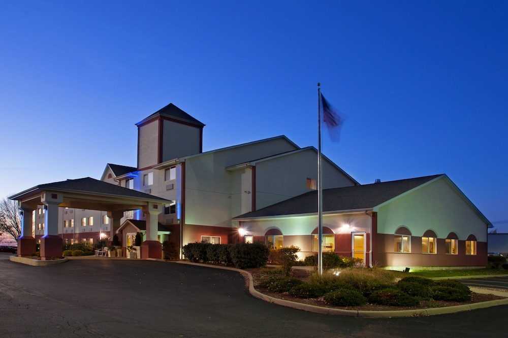 Holiday Inn Express Mt Vernon 1/41
