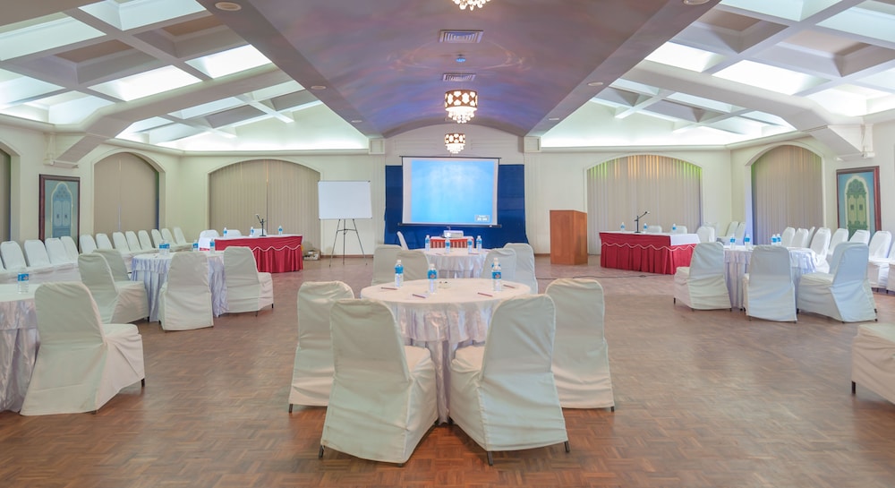 Nanu Beach Resort and Spa 36/50