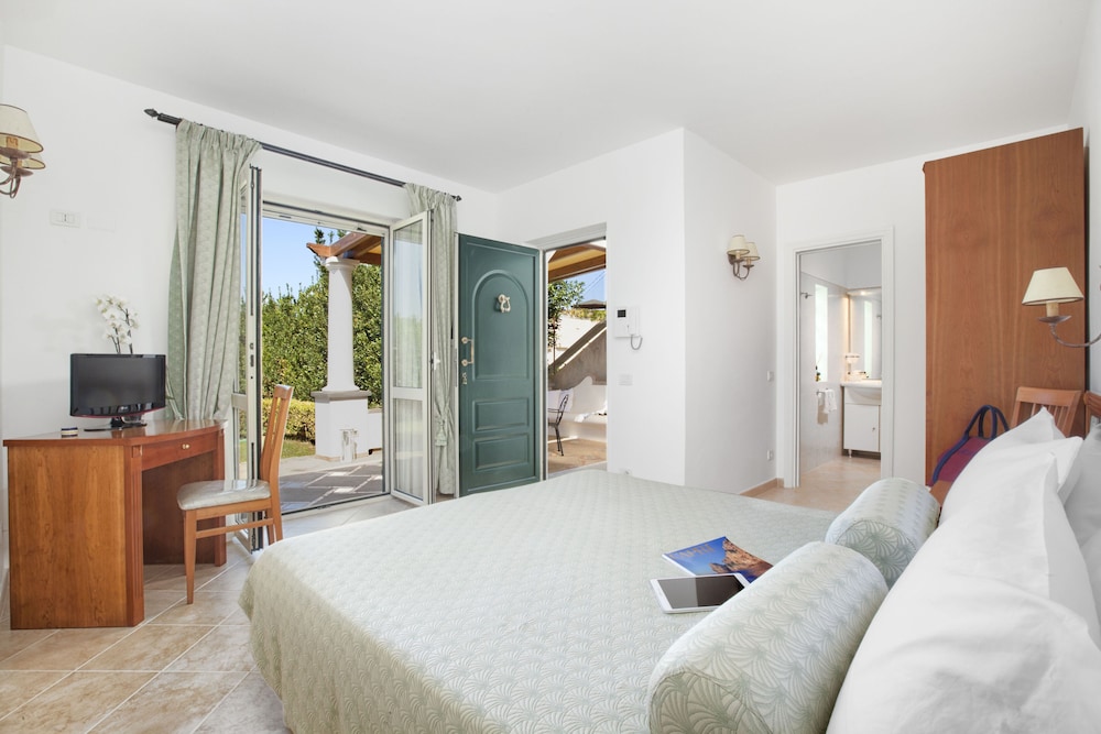 Relais 2 Pini Capri 14/38