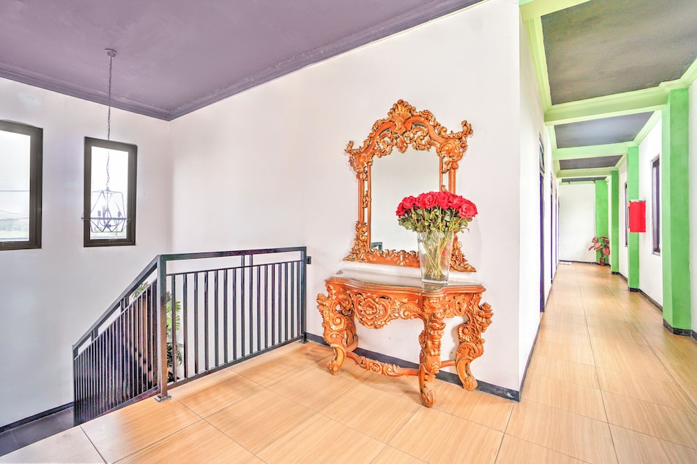 Hotel O near Juanda Airport formerly Azzahra Guest House Family 19/26