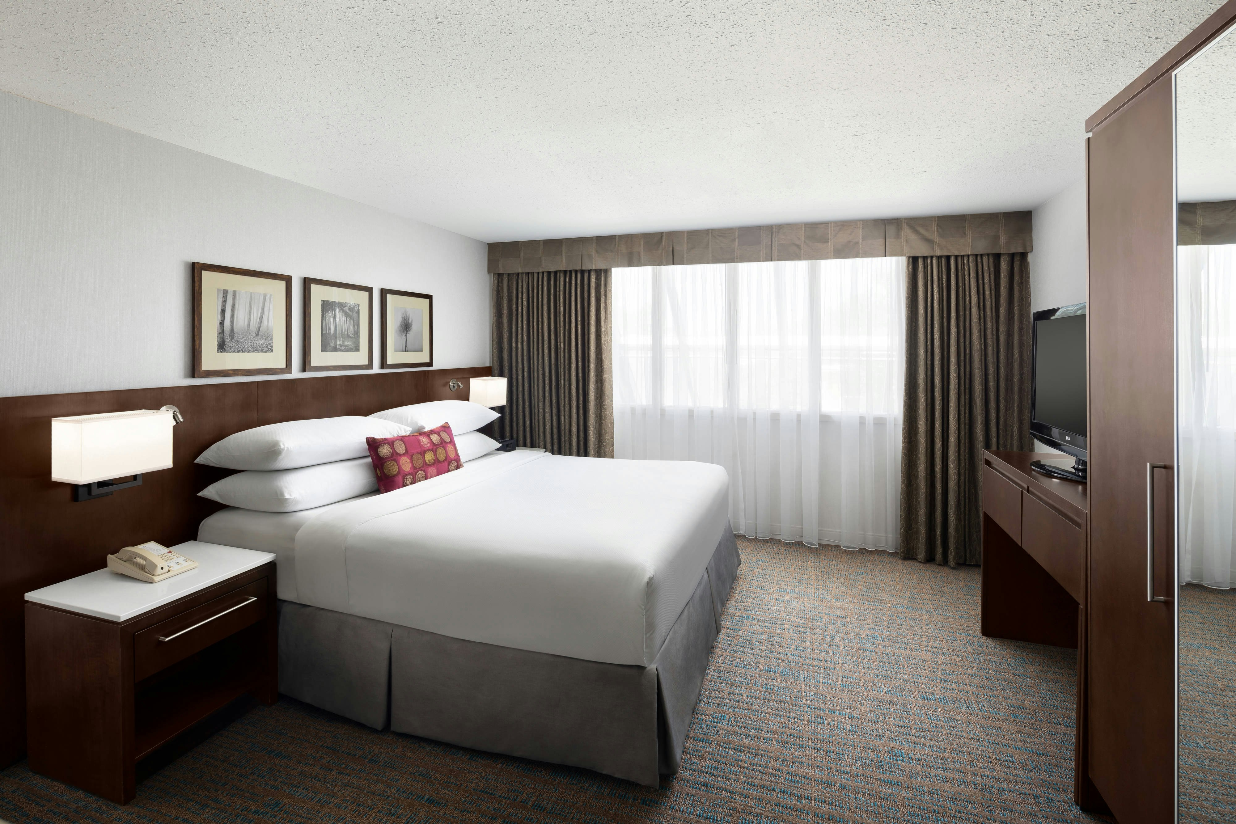 Delta Hotels By Marriott Calgary South 5/26