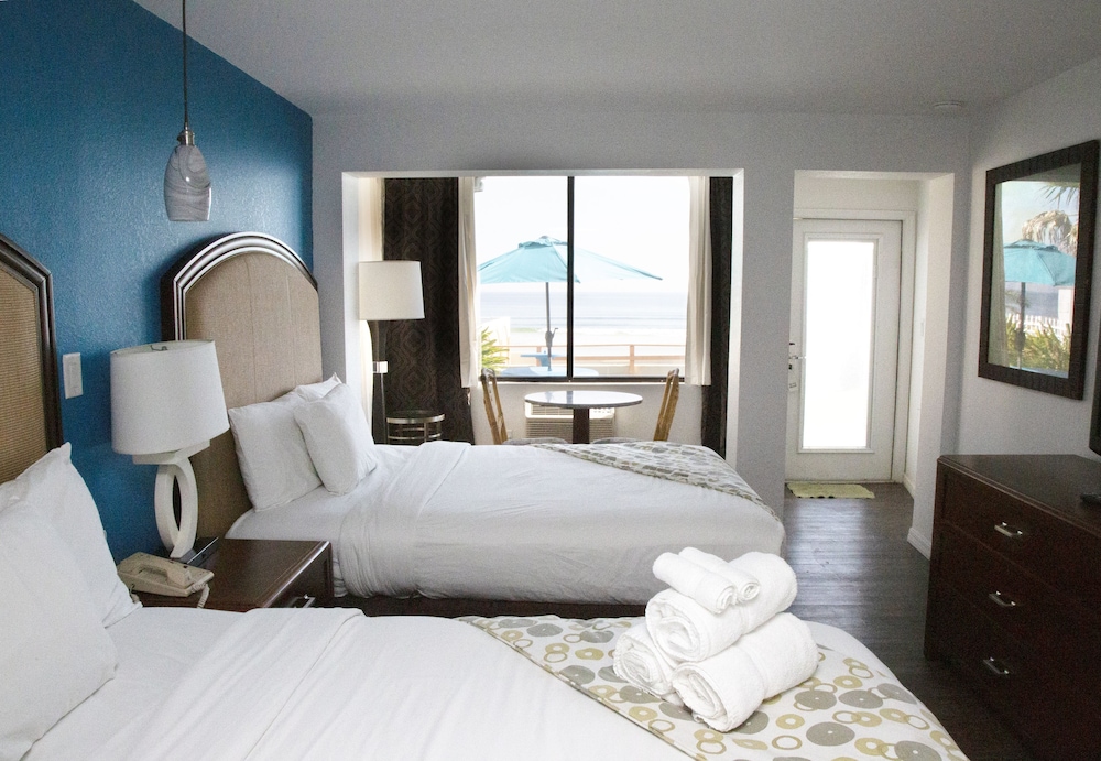 Dream Inn 24/69