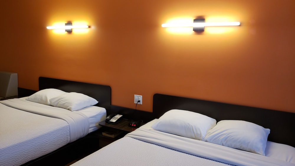 Motel 6 Innisfail AB 12/29