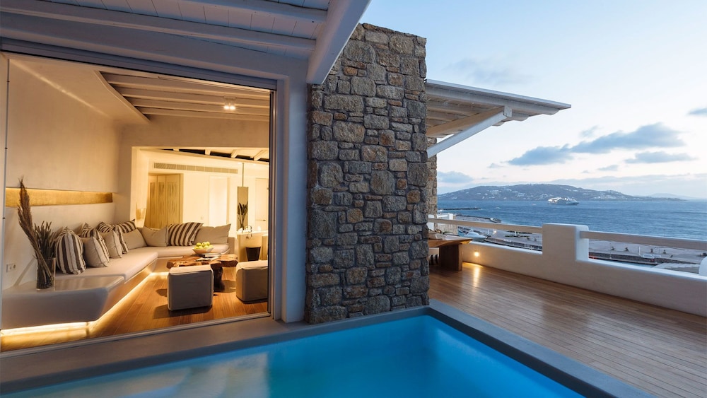 Cavo Tagoo Mykonos 23/50